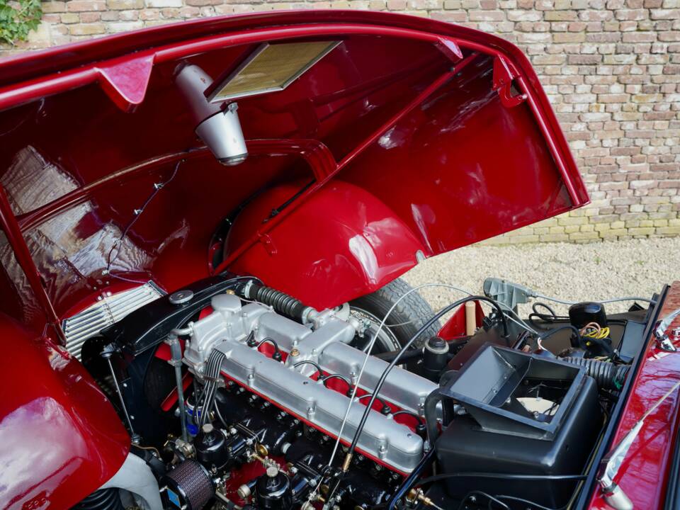 Imagen 25/50 de Aston Martin DB 2/4 Mk II DHC (1955)