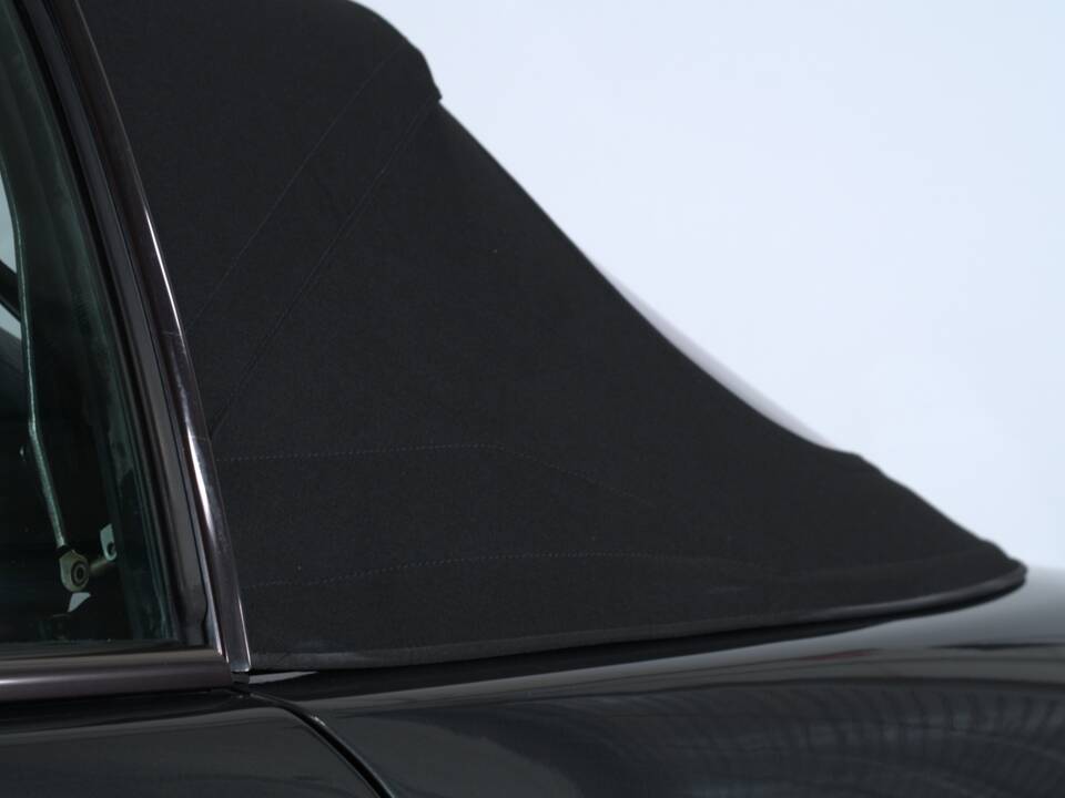 Image 17/56 de Mercedes-Benz 500 SL (1993)