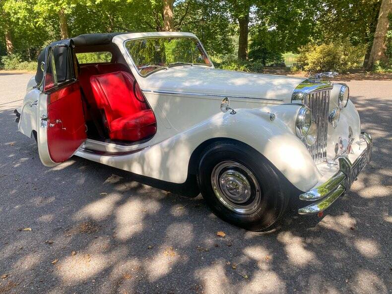 Imagen 12/50 de Jaguar Mk IV 3,5 Litre (1947)