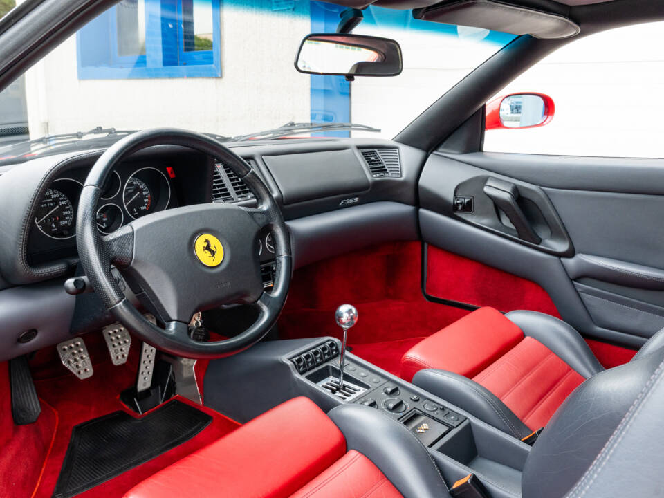 Afbeelding 39/97 van Ferrari F 355 Berlinetta (1996)