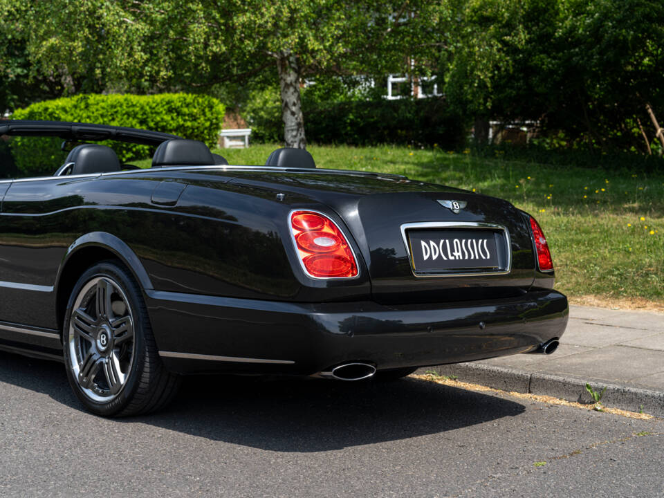 Image 14/31 of Bentley Azure T (2009)