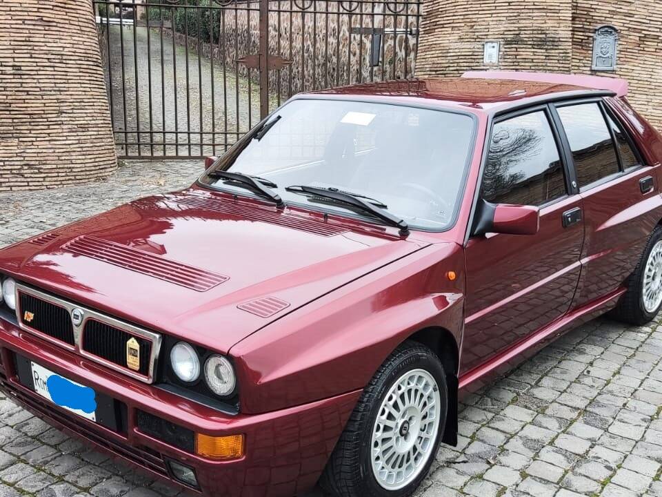 Image 2/17 of Lancia Delta HF Integrale Evoluzione I (1991)