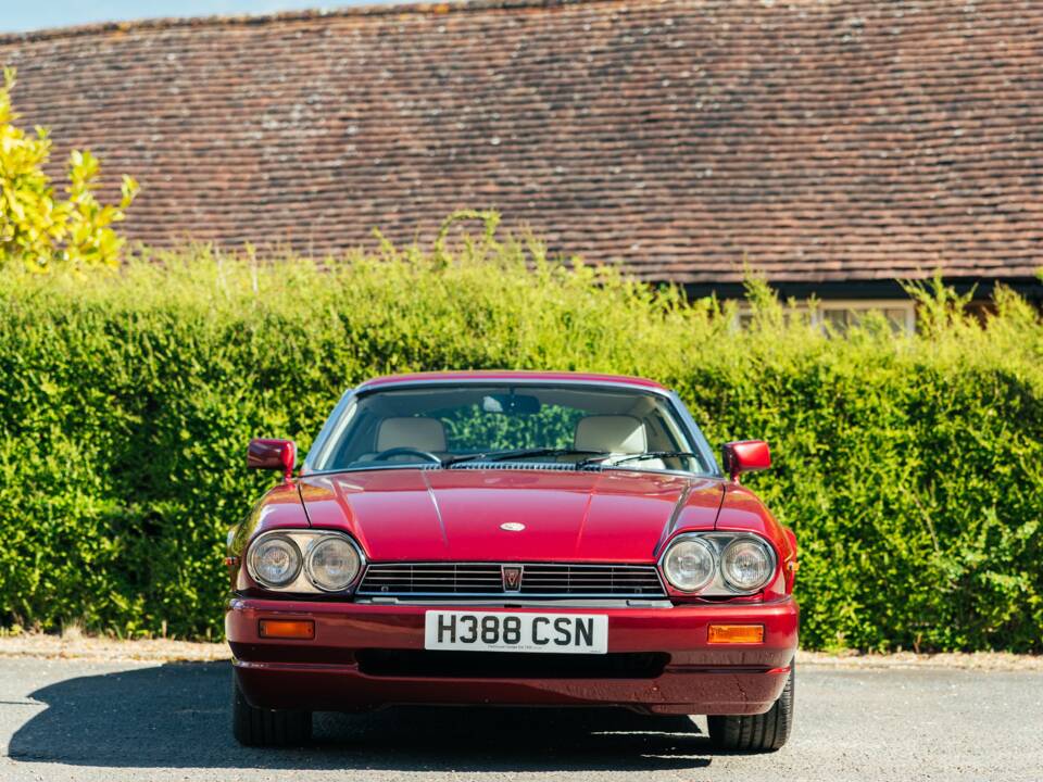 Image 35/50 of Jaguar XJR-S V12 Le Mans (1991)
