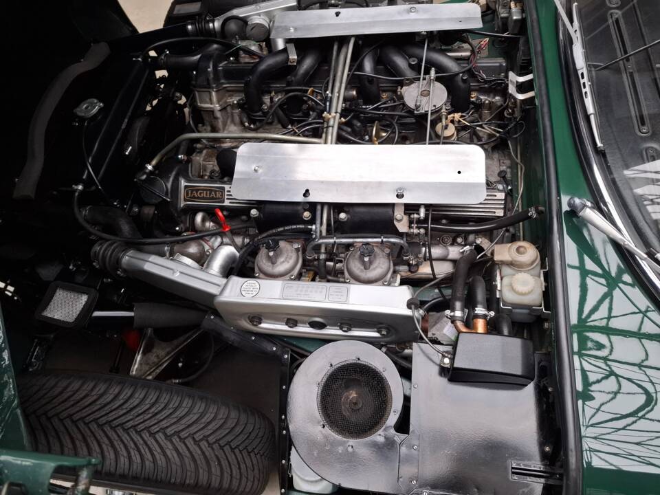 Image 23/29 de Jaguar Type E V12 (1975)