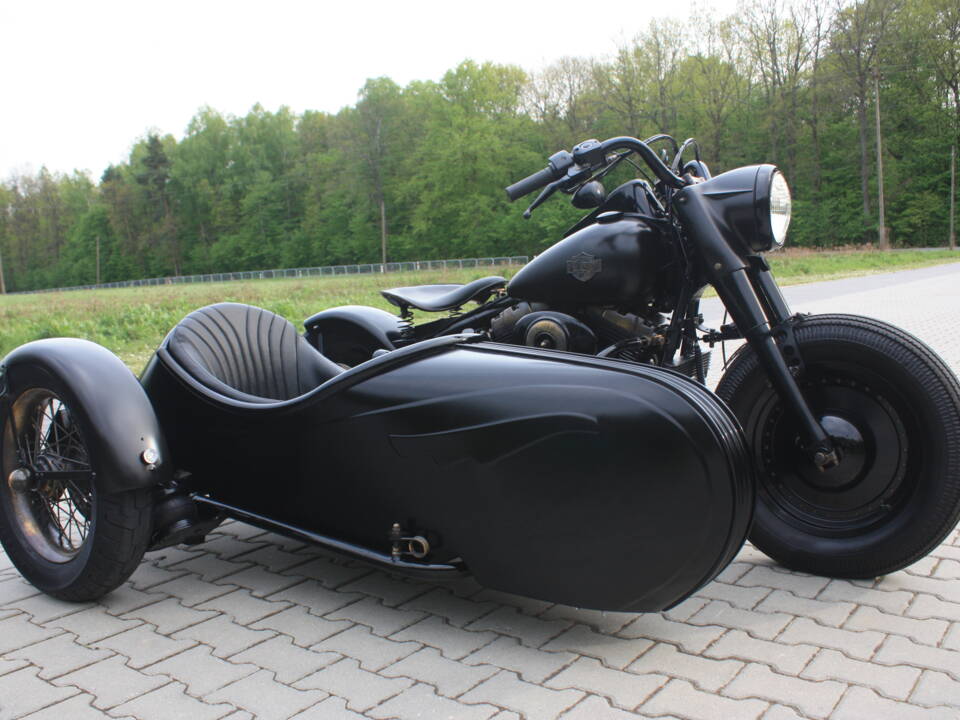 Image 30/33 of Harley-Davidson DUMMY (2004)