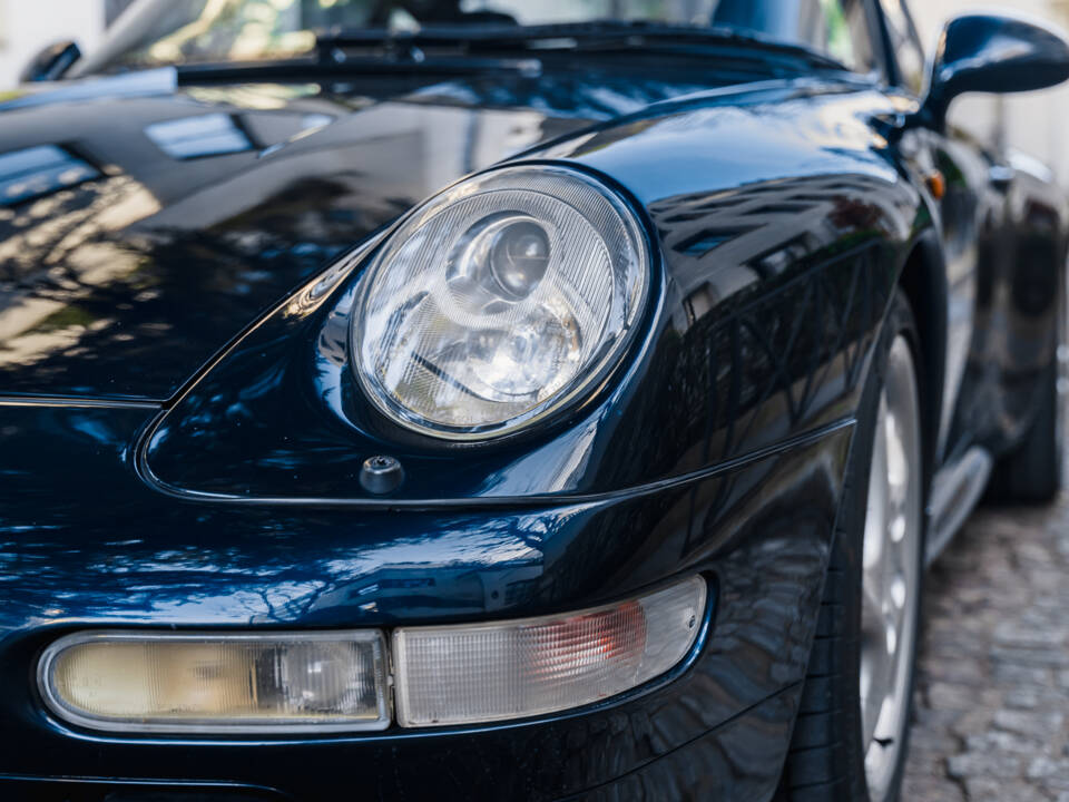 Bild 10/50 von Porsche 911 Carrera 4S (1996)