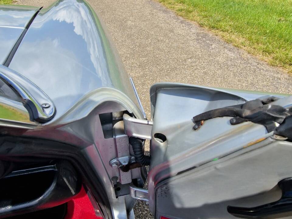 Bild 26/29 von Alfa Romeo 2.0 Spider (1986)