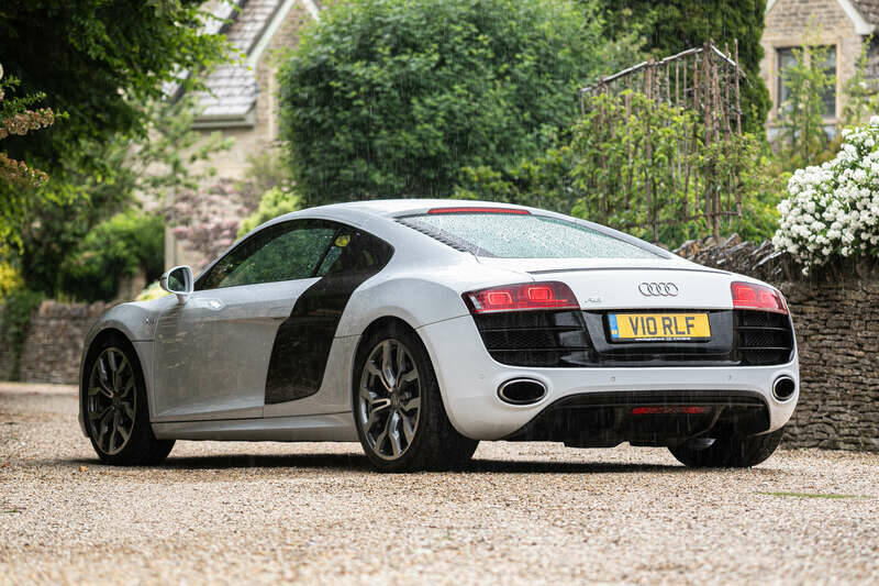 Image 4/38 of Audi R8 V10 (2010)