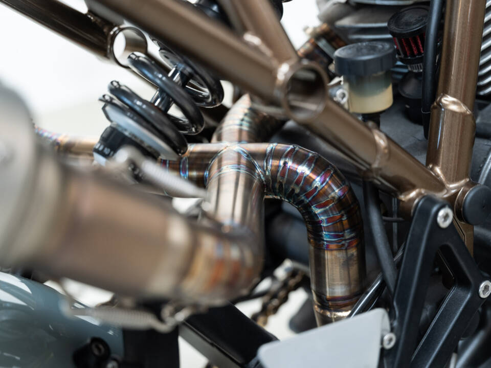 Image 22/28 of Ducati DUMMY (2002)