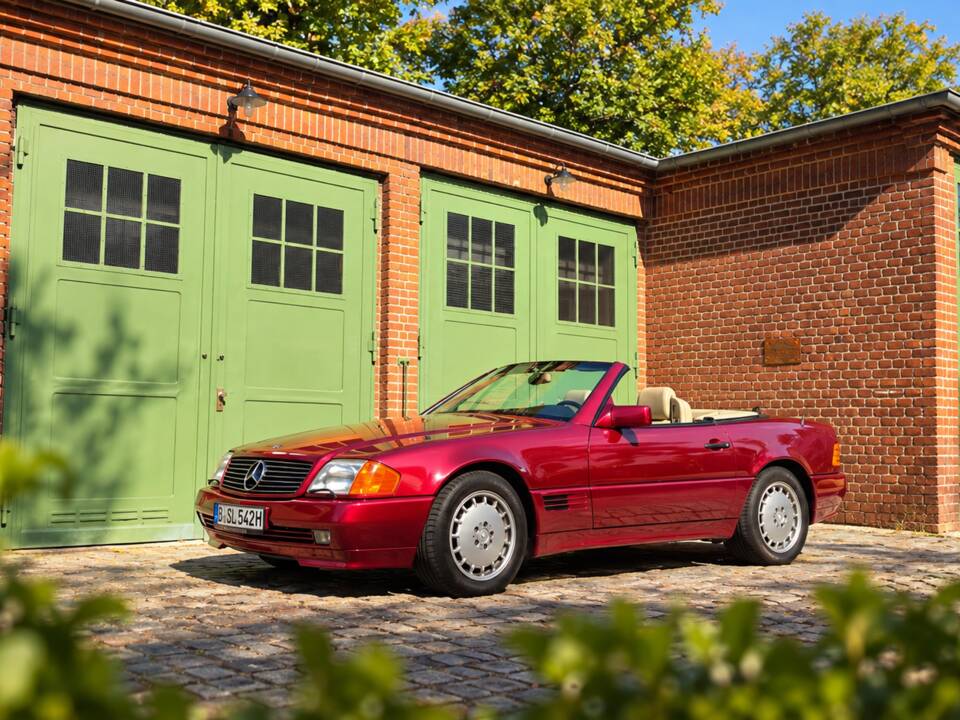 Image 1/100 of Mercedes-Benz 300 SL-24 (1991)