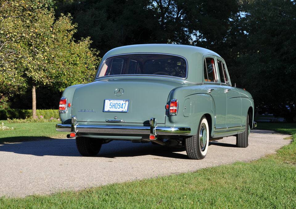 Afbeelding 6/8 van Mercedes-Benz 220 S (1958)
