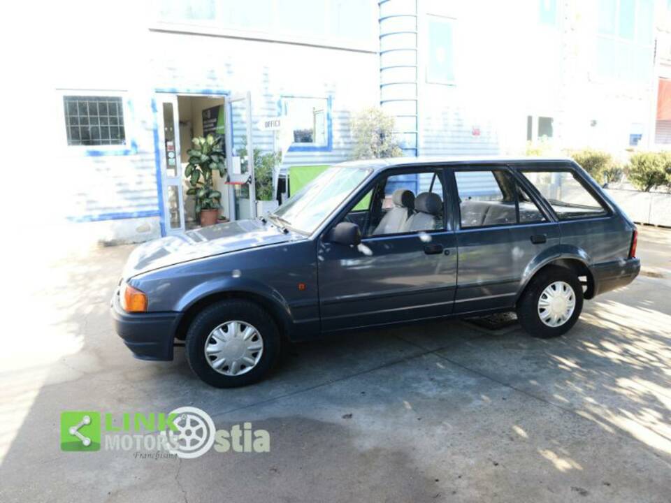 Bild 8/10 von Ford Escort 1.3 Turnier (1989)