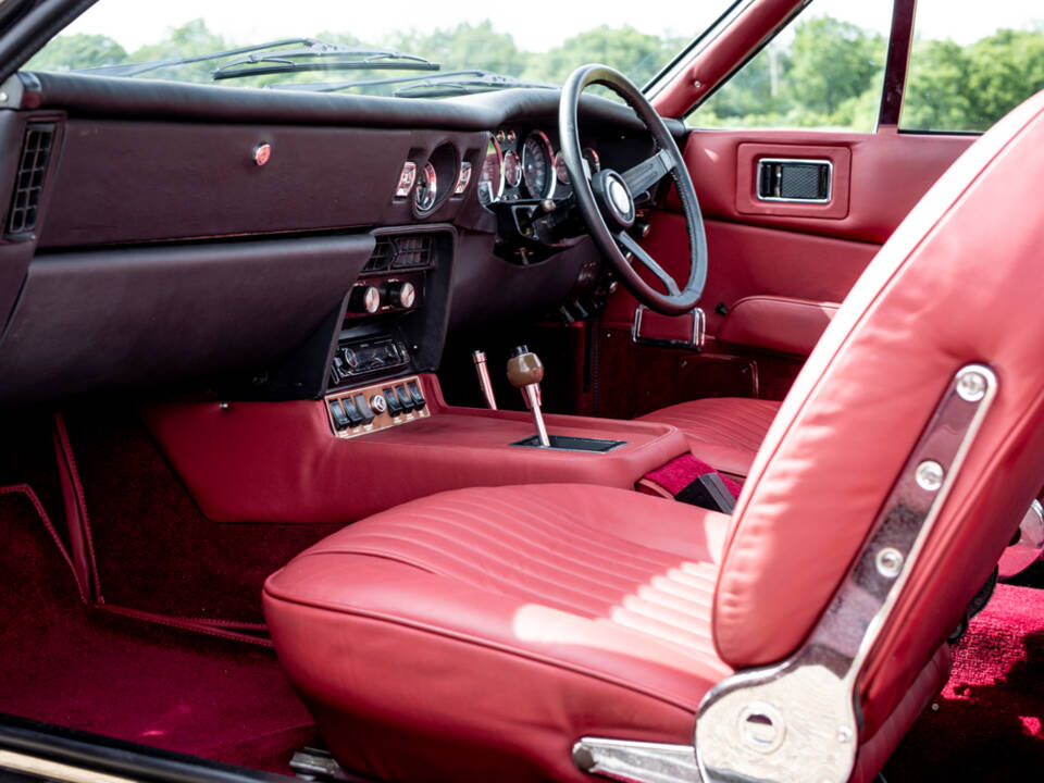 Bild 35/50 von Aston Martin DBS V8 (1971)