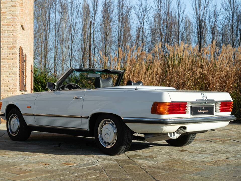 Bild 10/50 von Mercedes-Benz 280 SL (1989)