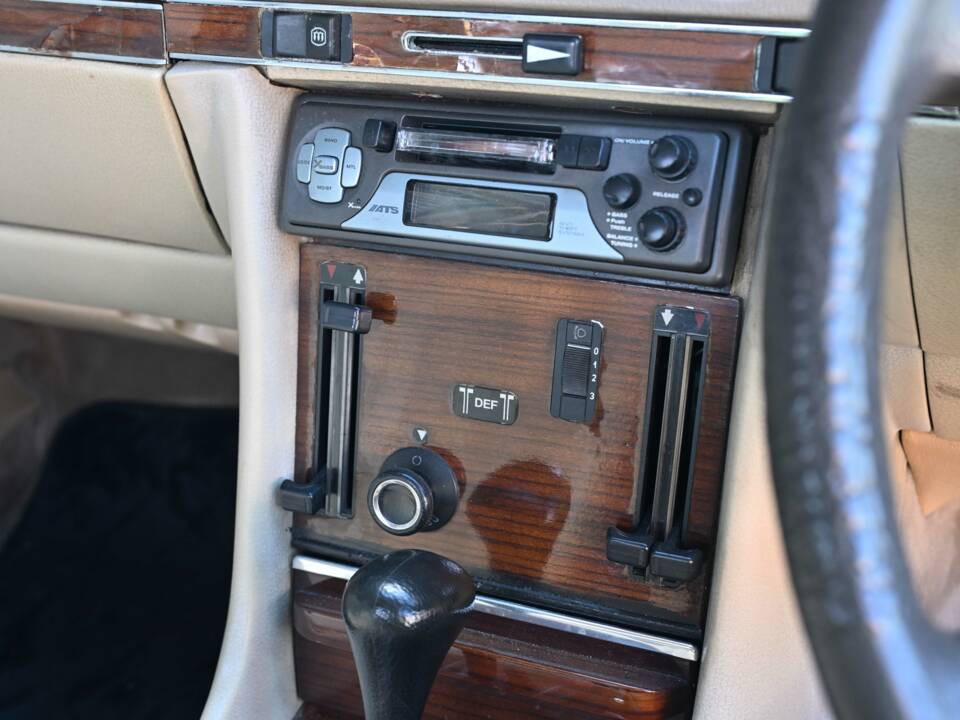 Image 16/50 of Mercedes-Benz 350 SL (1979)