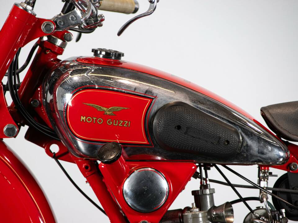 Imagen 37/50 de Moto Guzzi DUMMY (1952)