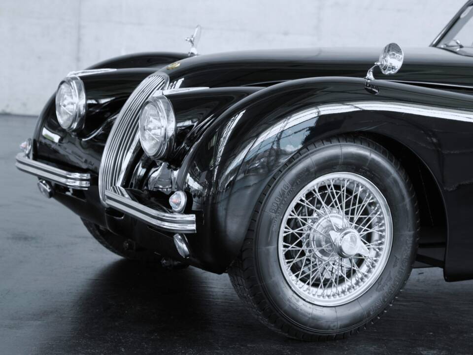 Image 35/47 de Jaguar XK 120 FHC (1954)