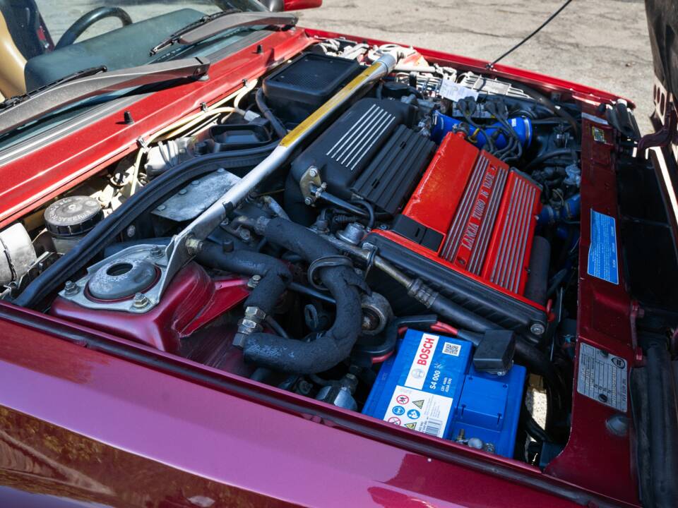 Image 8/63 of Lancia Delta HF Integrale Evoluzione II (1994)