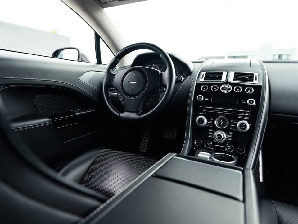 Immagine 22/31 di Aston Martin Rapide S (2014)