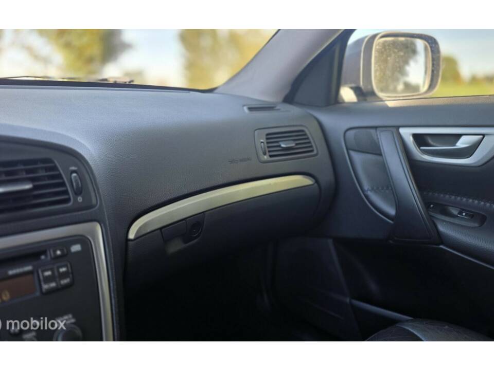 Bild 20/34 von Volvo XC70 2.5T AWD (2006)