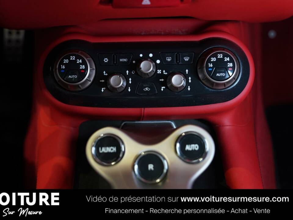 Imagen 35/39 de Ferrari California (2010)