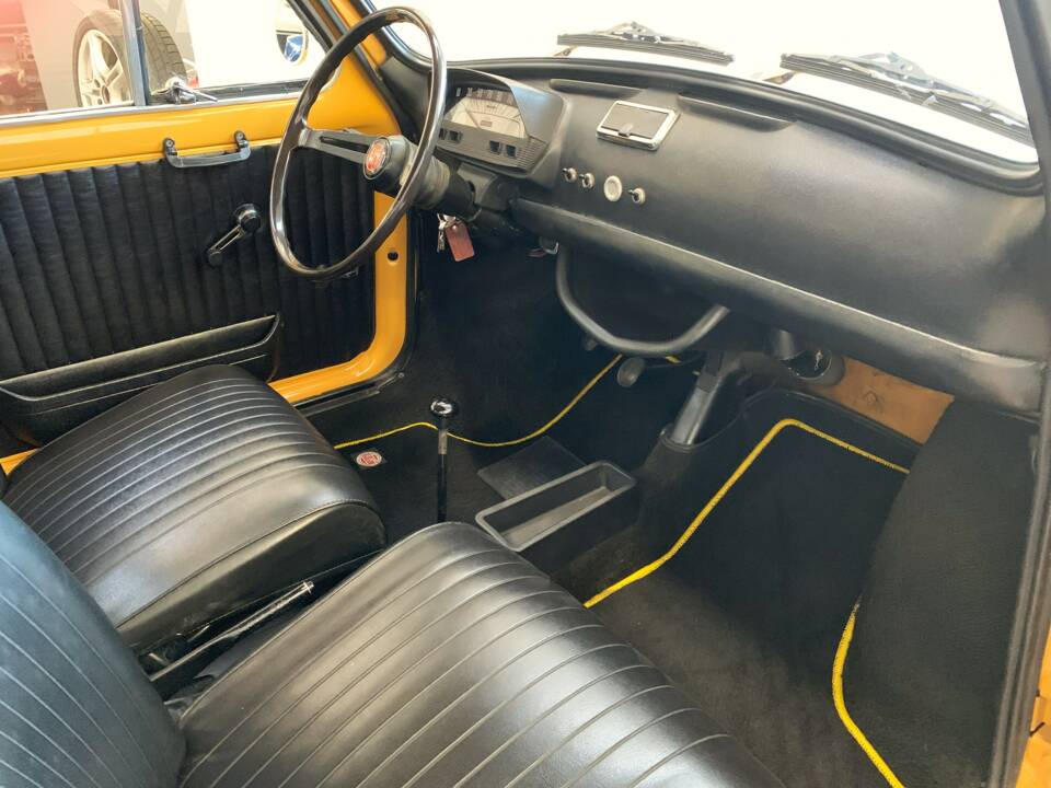 Image 20/21 of FIAT 500 L (1971)