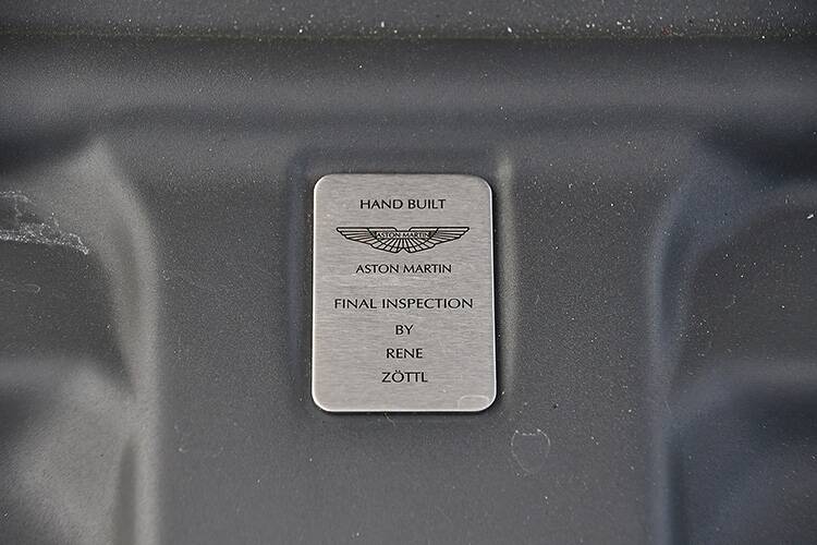 Image 26/50 of Aston Martin Rapide (2011)