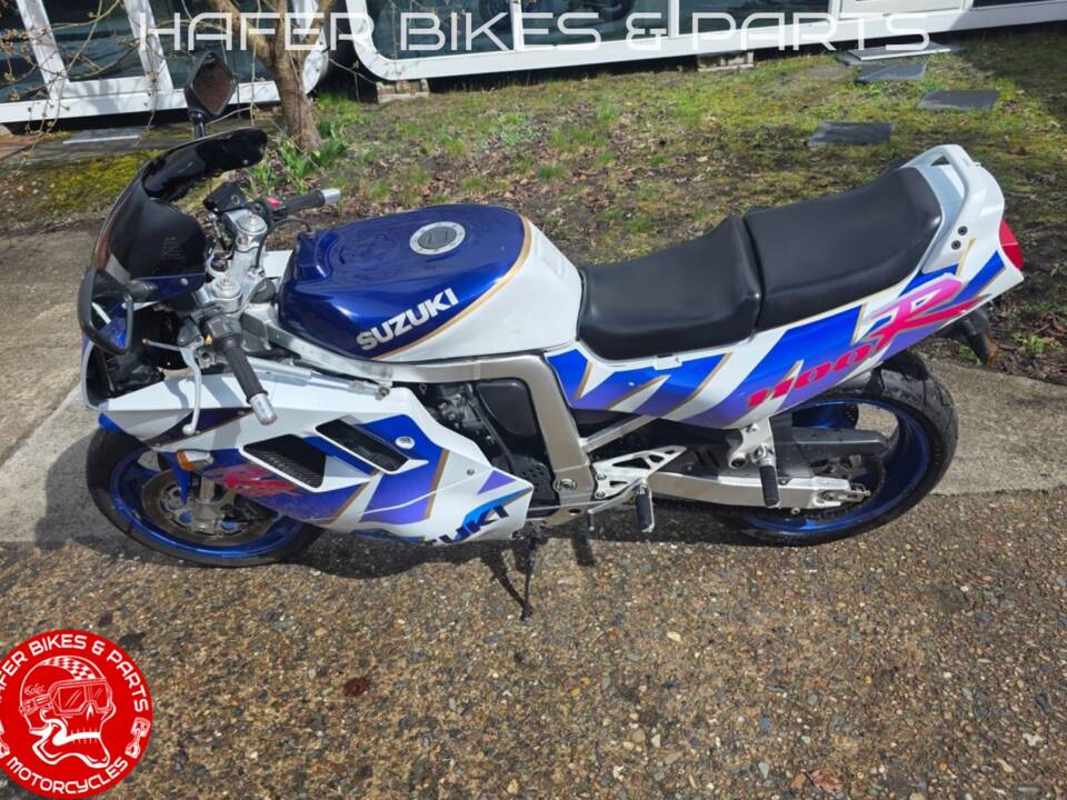 Immagine 9/32 di Suzuki GSX-R 1100 (1992)