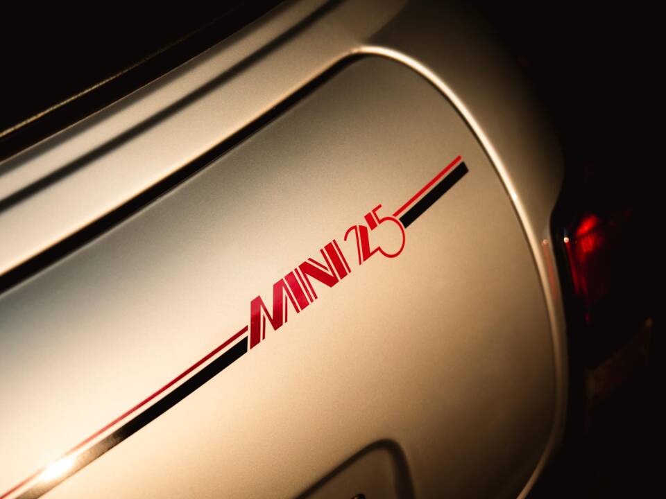 Afbeelding 10/21 van Mini 1000 (1985)