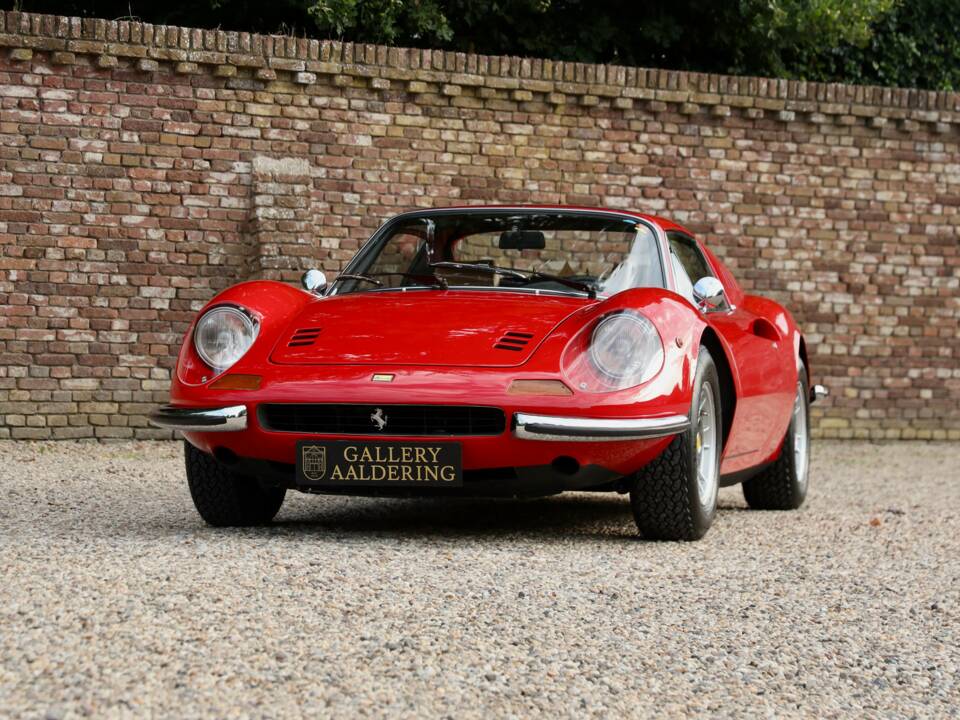 Image 41/50 of Ferrari Dino 246 GTS (1974)