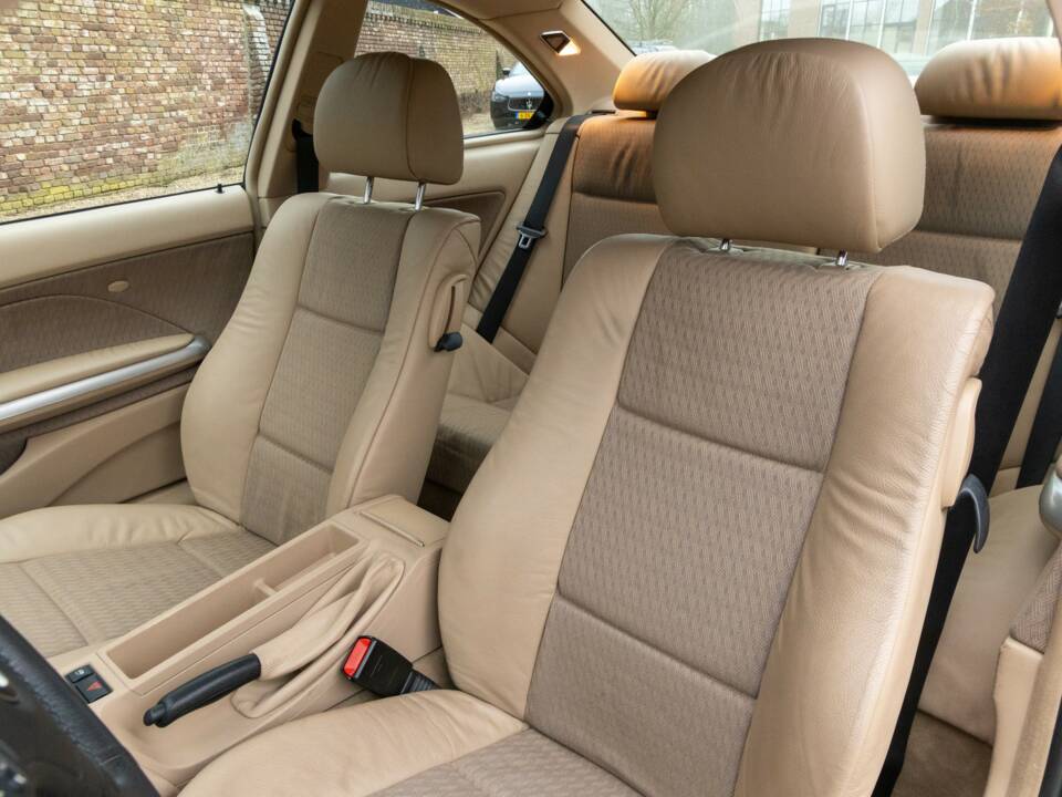 Bild 21/50 von BMW 323Ci (2001)
