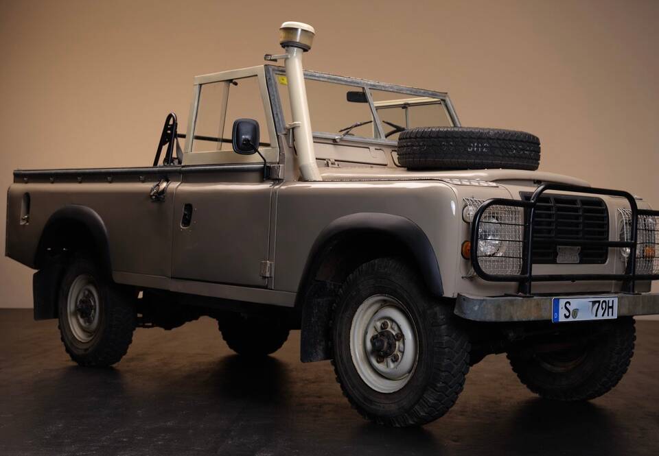 Image 9/30 de Land Rover 109 (1979)