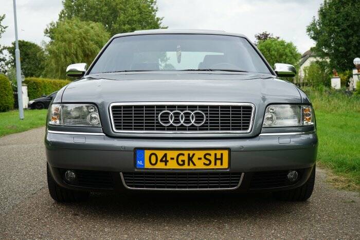 Immagine 5/7 di Audi A8 4.2 quattro (2001)