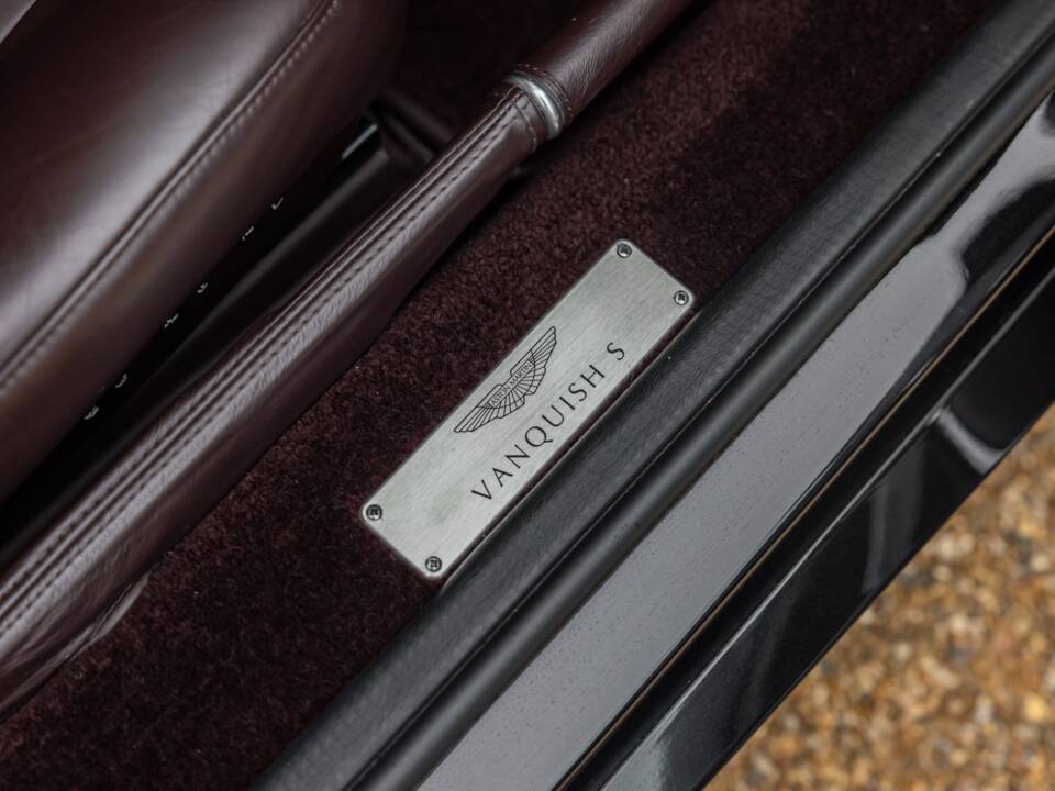 Bild 15/49 von Aston Martin V12 Vanquish S (2007)