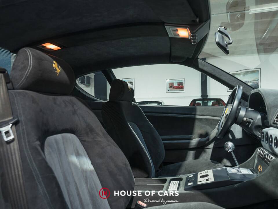 Image 18/25 de Ferrari 456 GT (1994)