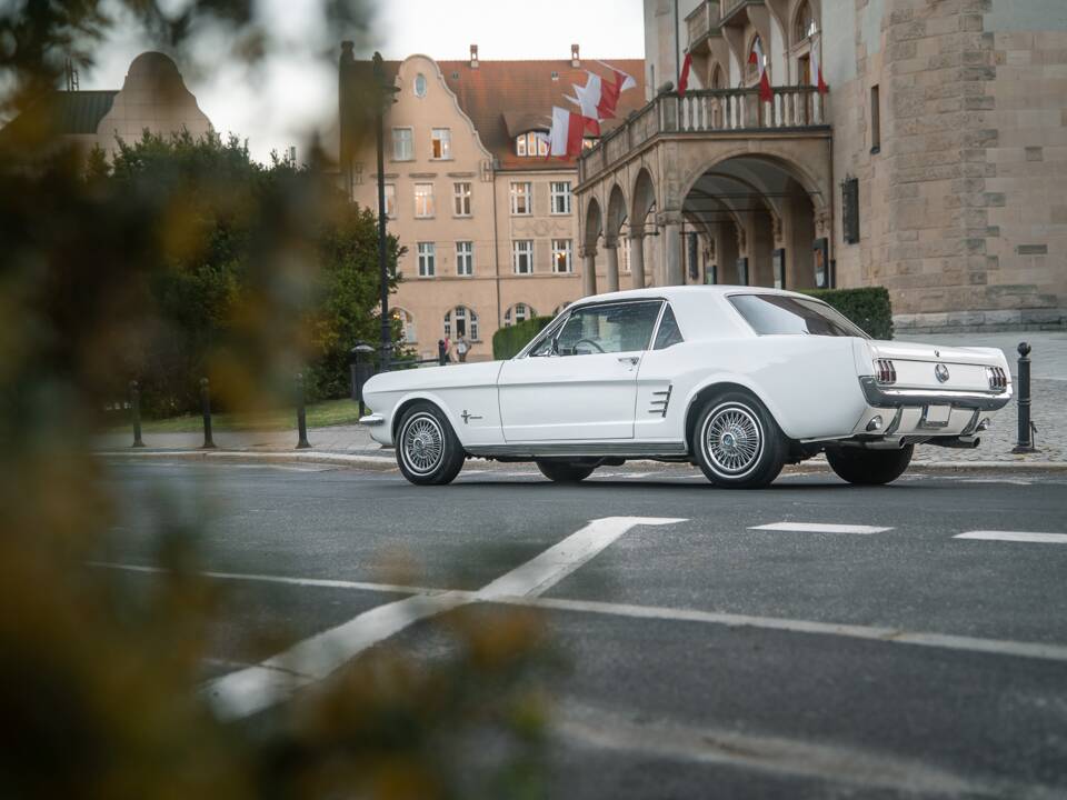 Image 47/53 of Ford Mustang 200 (1966)