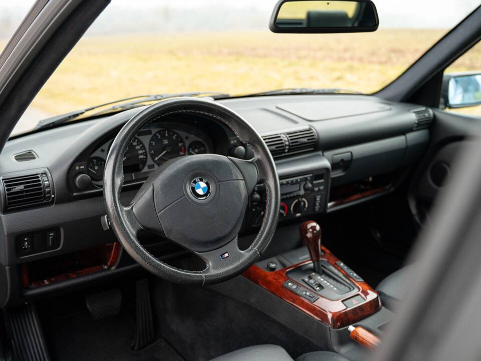 Bild 21/47 von BMW 323ti Compact (1998)