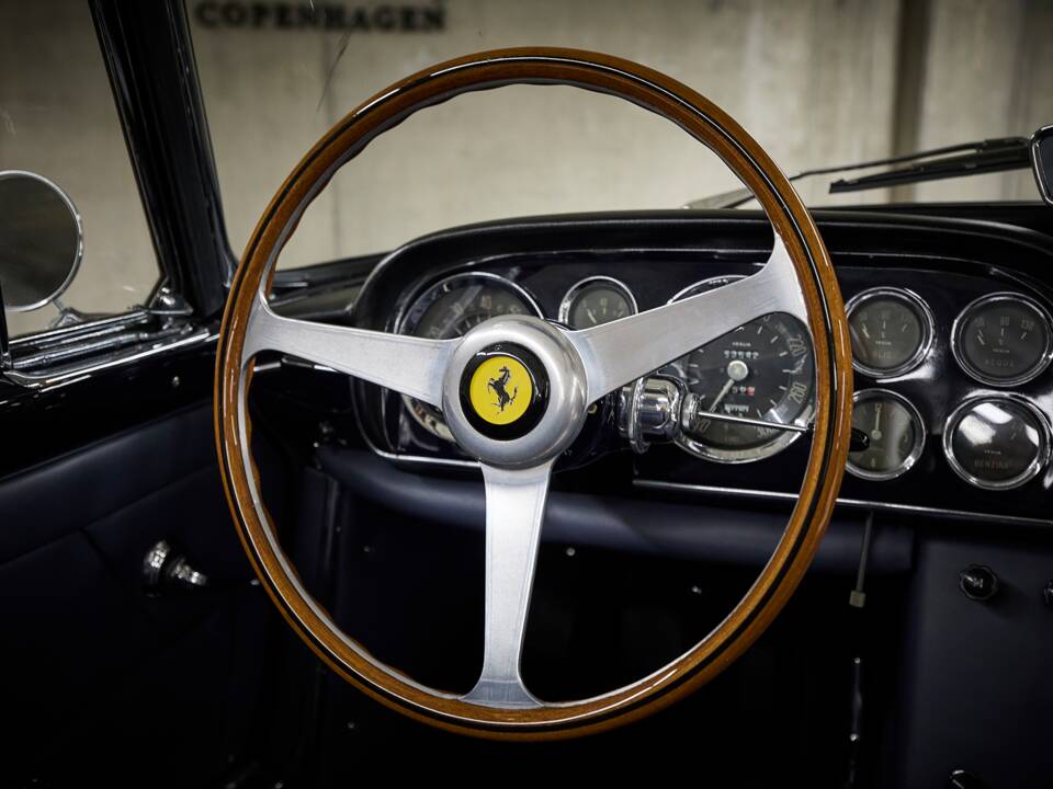 Image 80/100 of Ferrari 250 GT (1962)