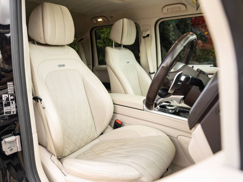 Image 44/50 of Mercedes-Benz G 63 AMG (LWB) (2020)