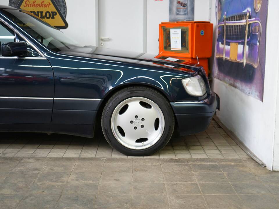 Image 36/37 de Mercedes-Benz S 500 (1996)