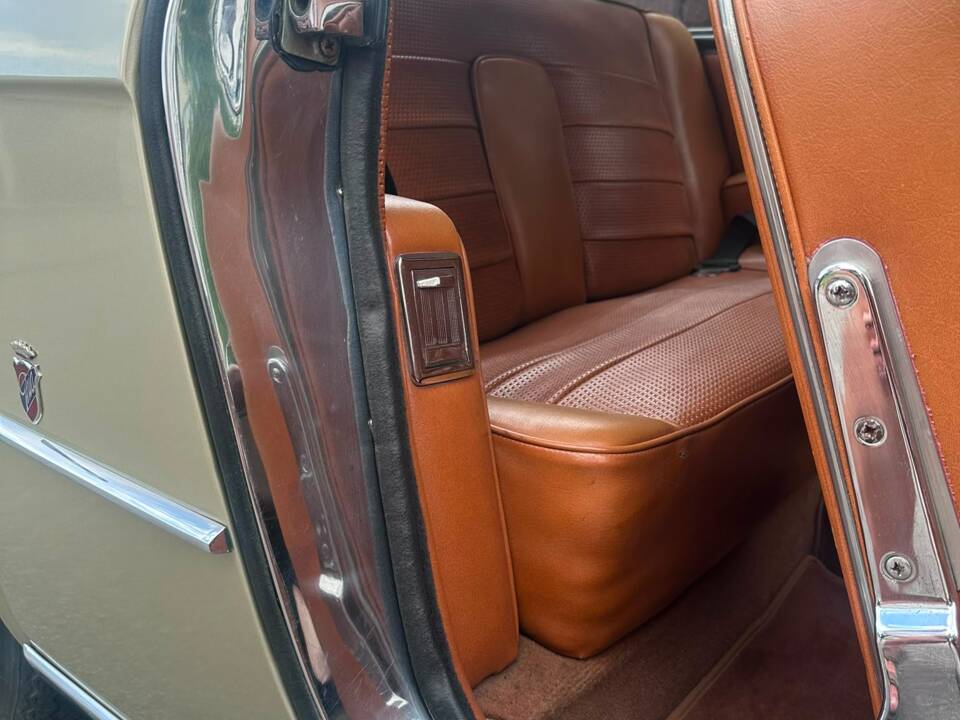 Bild 11/17 von FIAT 2300 S Coupé (1966)