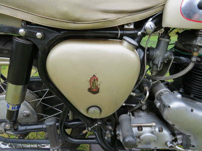 Image 31/43 of BSA A 10 Golden Flash (1960)