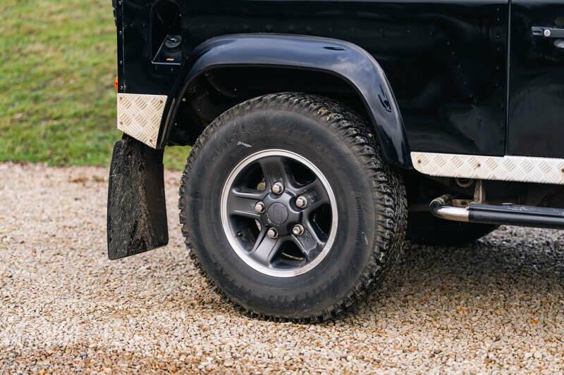 Immagine 46/50 di Land Rover Defender 90 Td5 (2002)