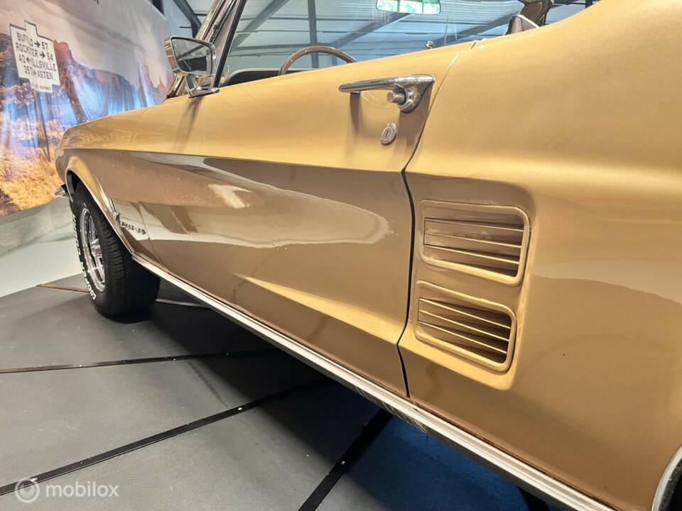 Immagine 19/46 di Ford Mustang 390 (1967)