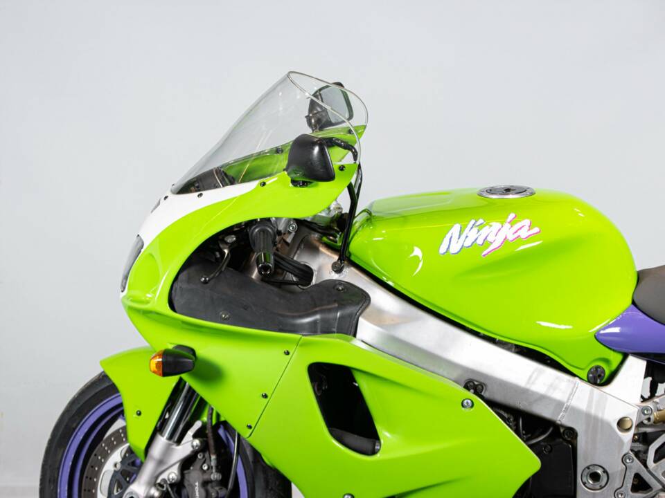Afbeelding 34/50 van Kawasaki Ninja 750 ZX-7R (1996)
