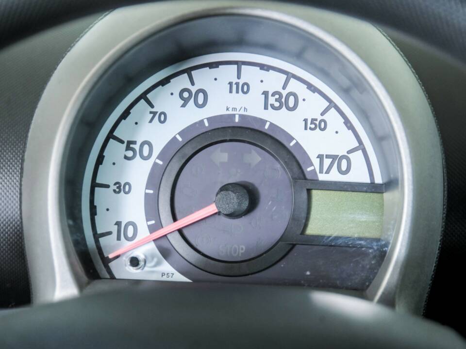 Image 20/48 of Toyota Aygo (2010)