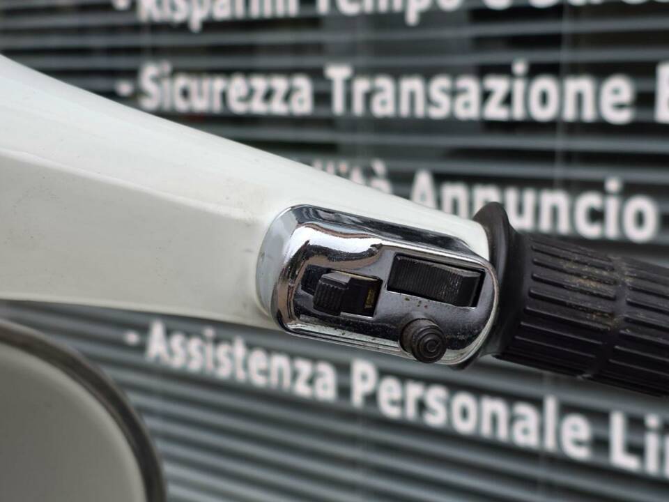 Bild 10/29 von Piaggio Vespa 125 Primavera ET3 (1977)