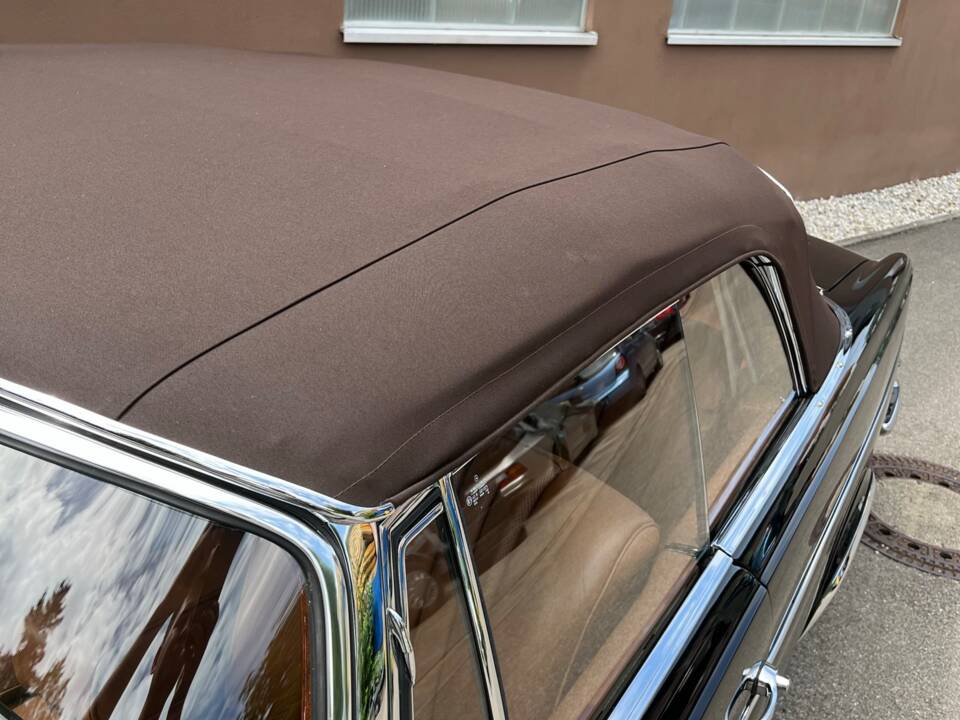 Image 11/15 of Mercedes-Benz 300 SE (1965)