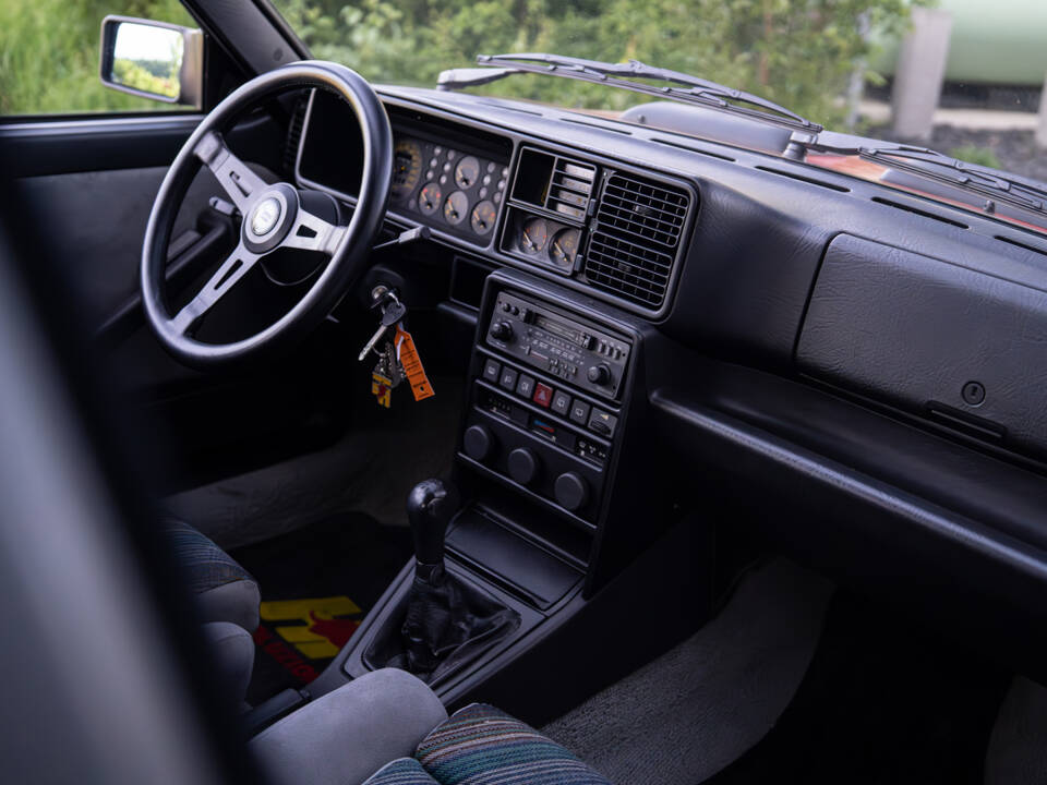 Bild 22/41 von Lancia Delta HF 4WD (1987)