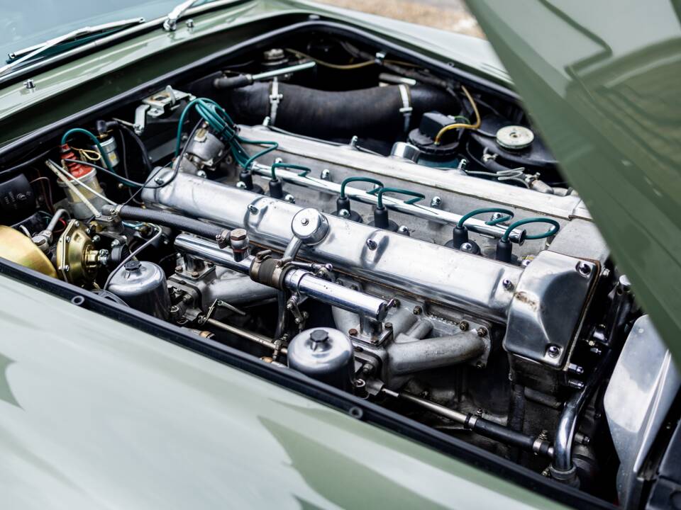 Image 47/50 de Aston Martin DB 4 (1960)